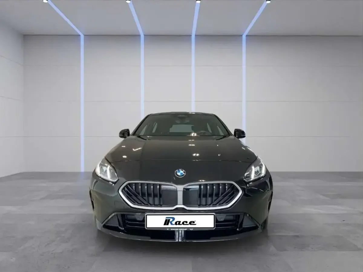 Usata BMW 120 M Sport 170 CV (125 kW) 2025 Nero Utilitaria