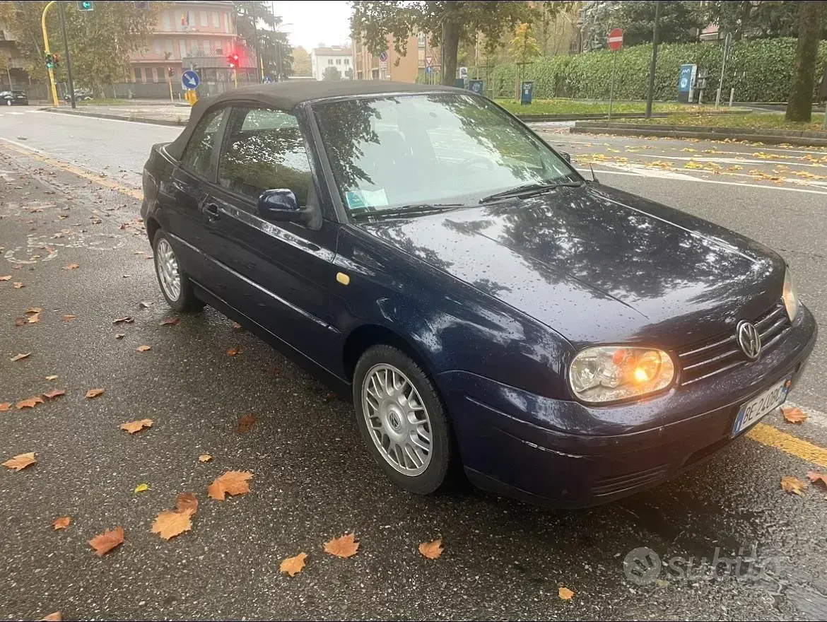 Usata VW Golf 101 CV (74 kW) 1999 Bluazzurro Cabrio