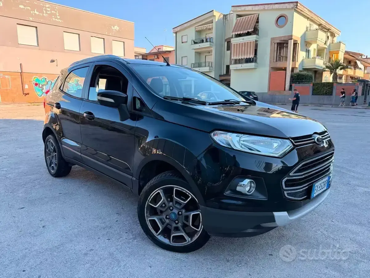 Usata Ford Ecosport Titanium 90 CV (66 kW) 2015 Nero SUV