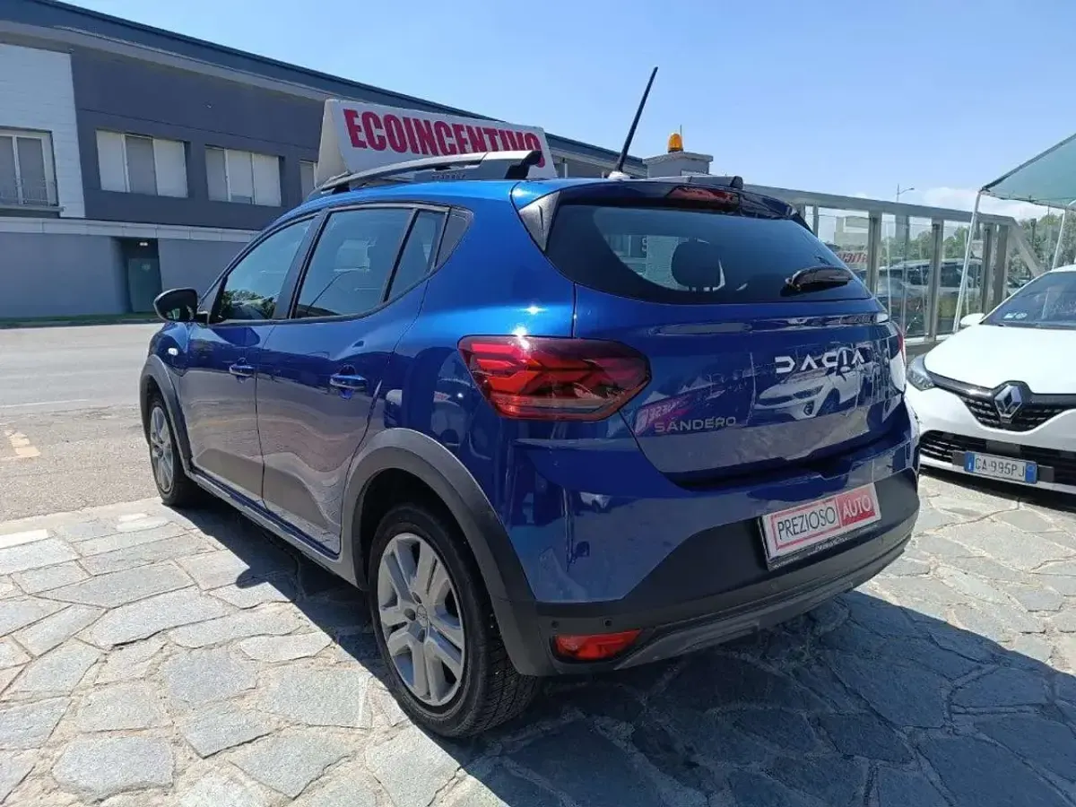 Usata Dacia Sandero Expression 101 CV (74 kW) 2023 Blu Berlina
