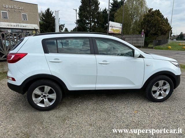 Usata Kia Sportage Active 135 CV (99 kW) 2011 Bianco pastello SUV
