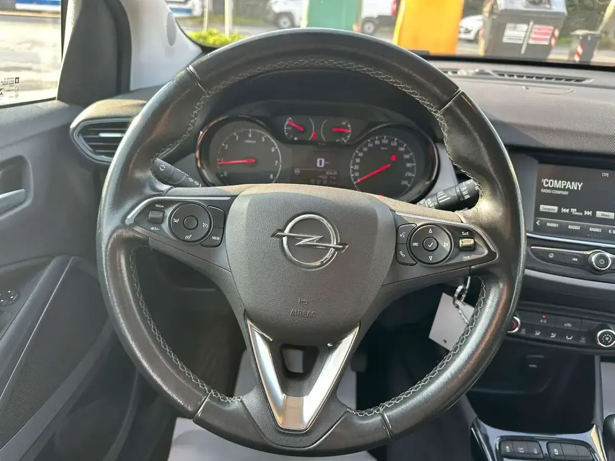 Usata Opel Crossland Elegance 110 CV (80 kW) 2023 Bianco SUV