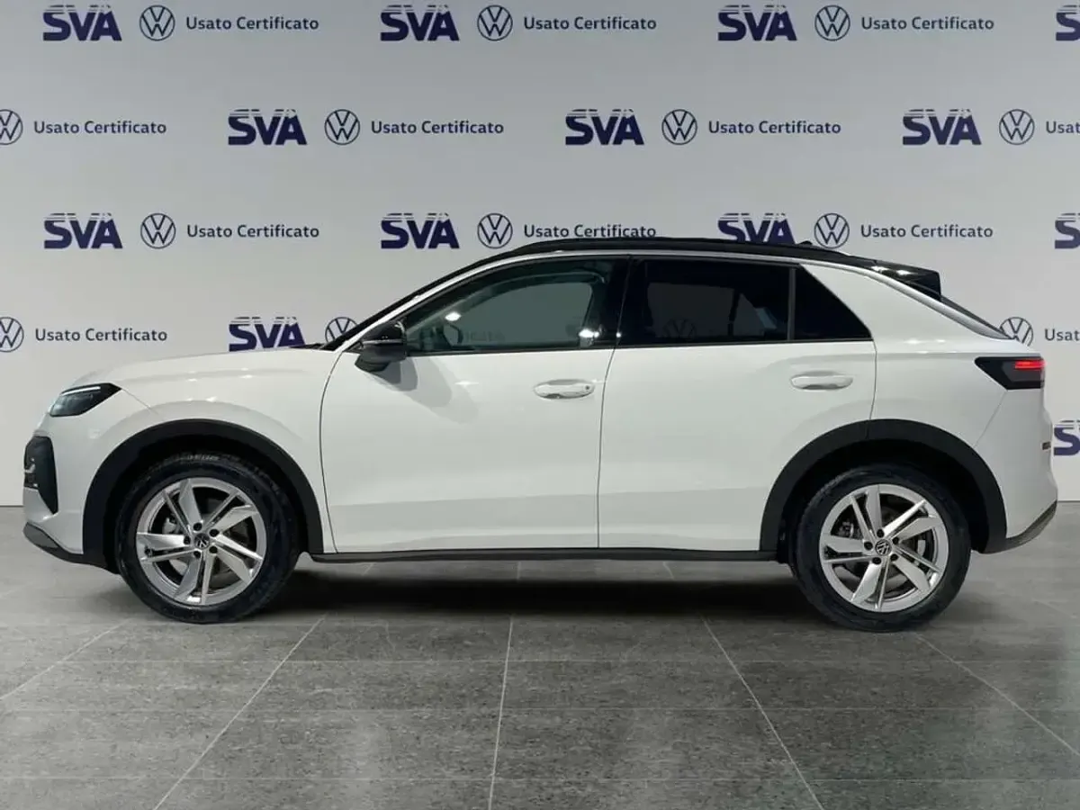 Nuova VW T-Roc Life 150 CV (110 kW) 2026 Pure white / tetto nero SUV