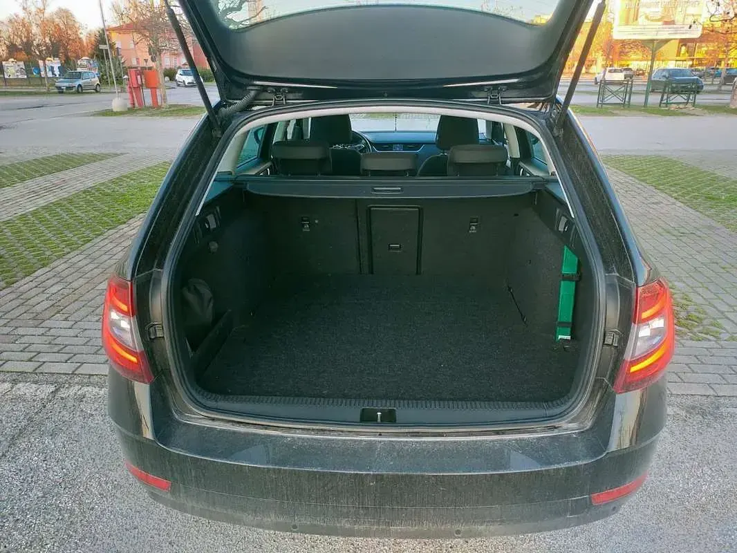 Usata Skoda Octavia G-TEC Style 131 CV (96 kW) 2020 Station wagon