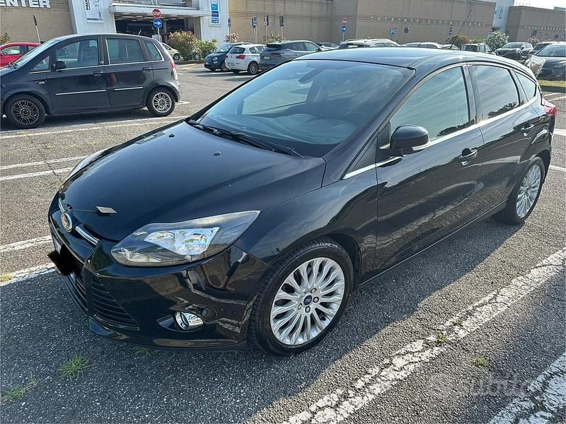 Nero Usata 2011 Ford Focus Titanium Tre volumi | 5800 € - Immagine 1/4