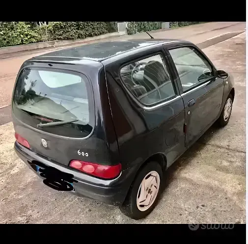 Usata Fiat 600 54 CV (39 kW) 2009 Nero Utilitaria