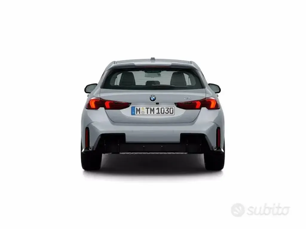 Nuova BMW M135 M Sport 300 CV (220 kW) 2026 Grigio Utilitaria