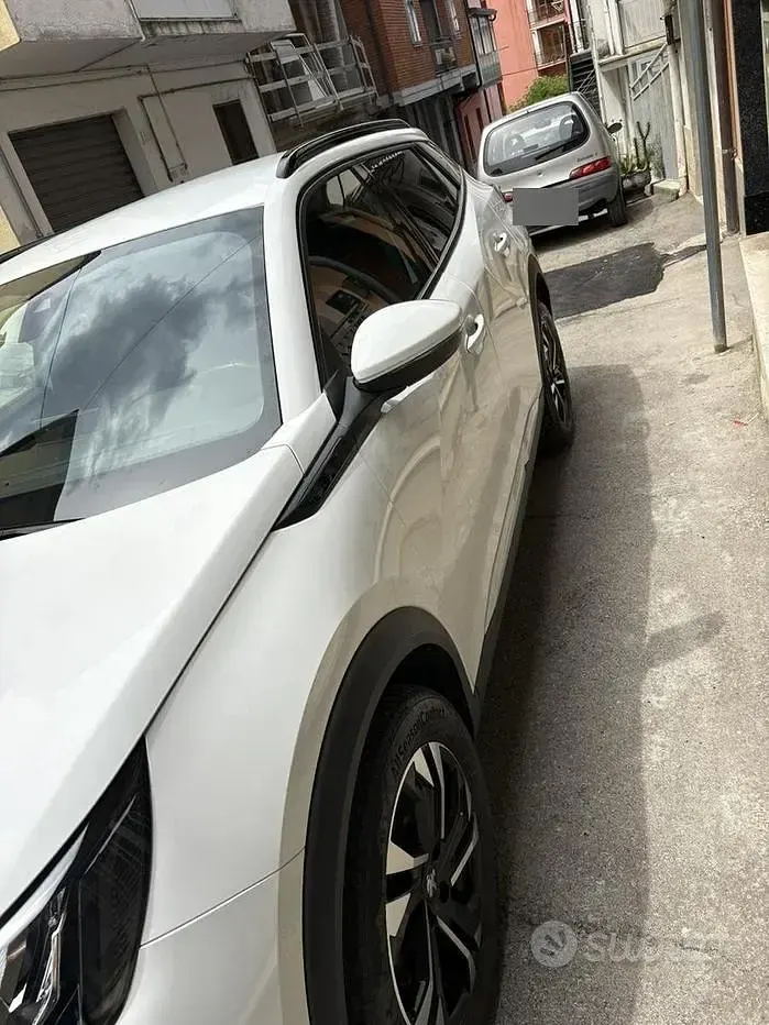 Usata Peugeot 2008 110 CV (80 kW) 2021 SUV