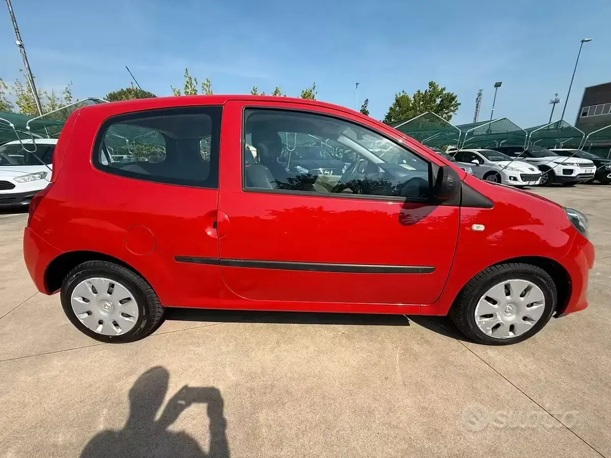 Usata Renault Twingo 58 CV (42 kW) 2009 Rosso Utilitaria