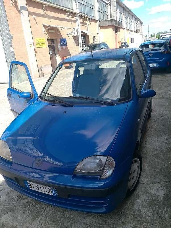 Blu/azzurro Usata 2001 Fiat Seicento Due volumi | 1000 € (Ottimo prezzo) - Immagine 1/4