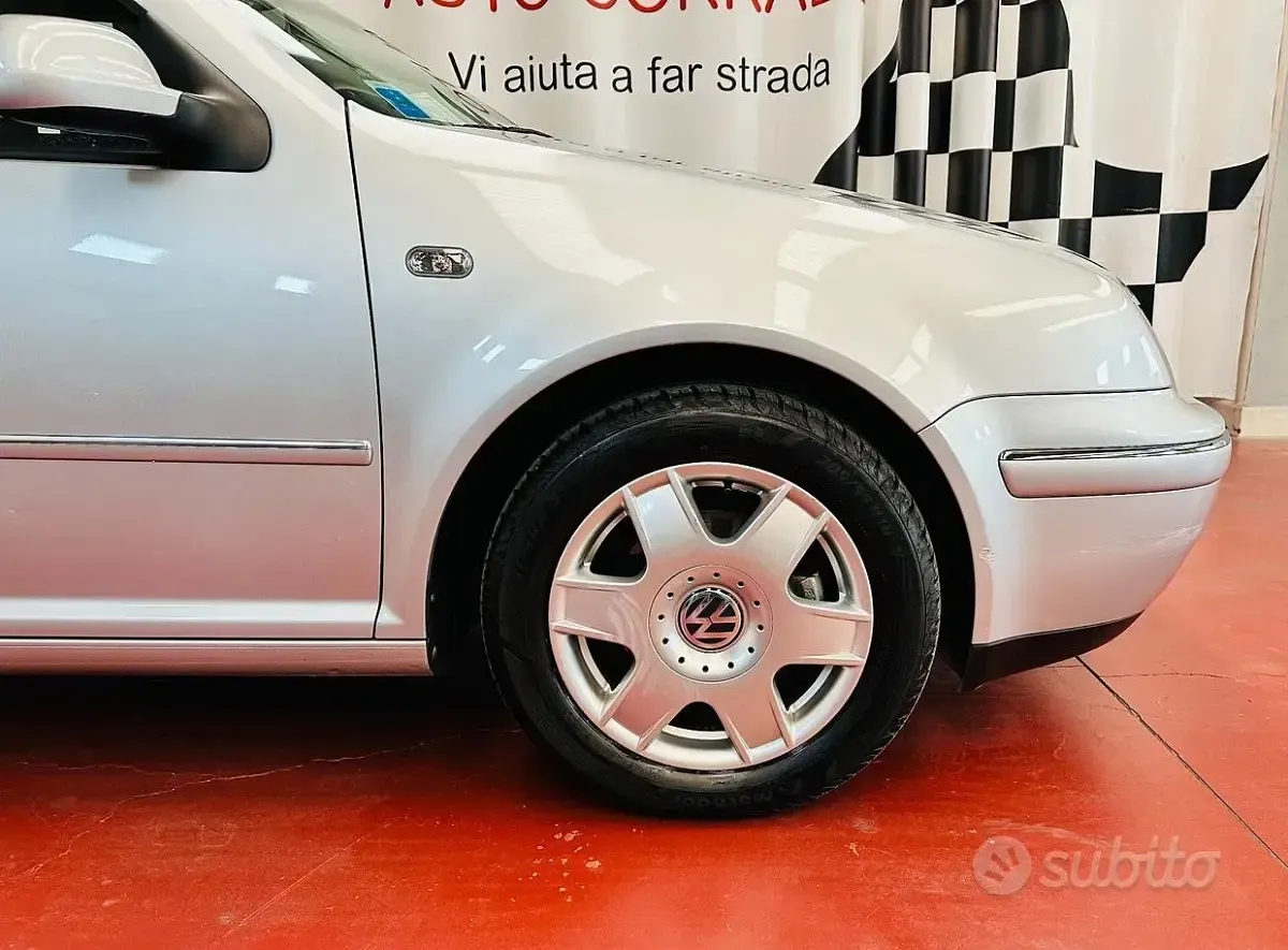Usata VW Bora Highline 105 CV (77 kW) 2000 Grigio Berlina
