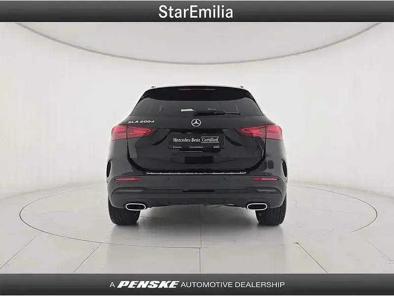 Usata Mercedes GLA200 AMG Line Premium Plus 163 CV (119 kW) 2023 Nero SUV