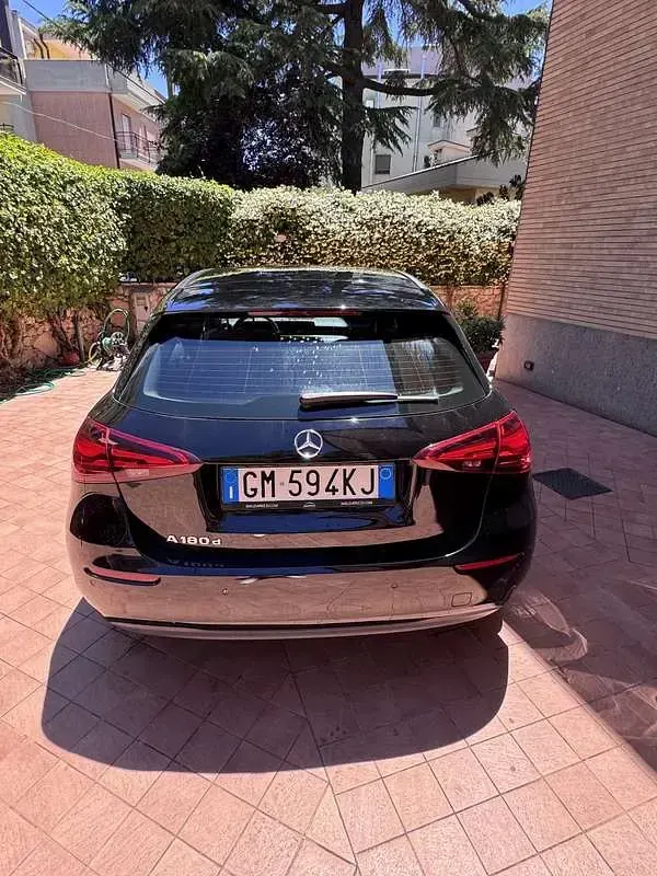 Usata Mercedes A180 Advanced 136 CV (100 kW) 2023 Nero Berlina