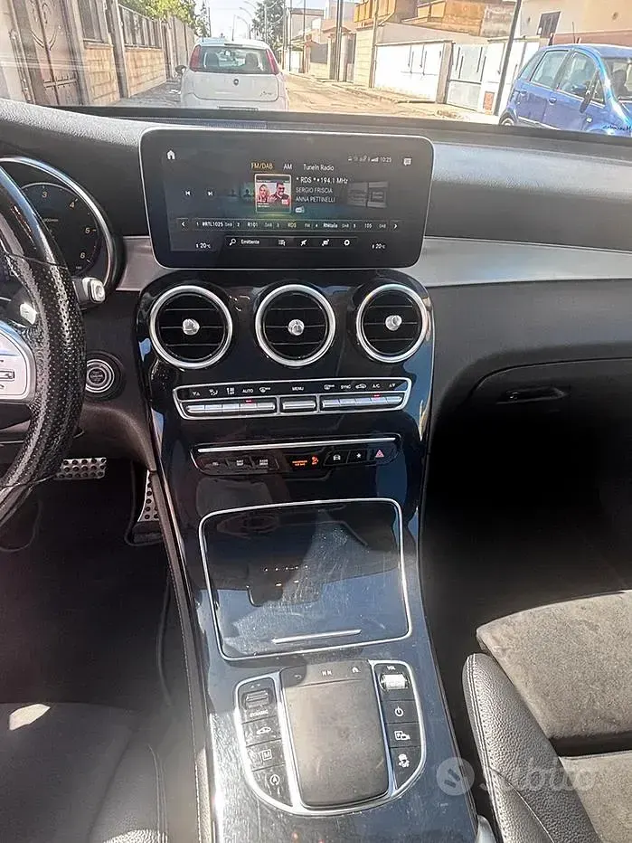 Usata Mercedes GLC220 AMG 194 CV (142 kW) 2020 Bianco Berlina
