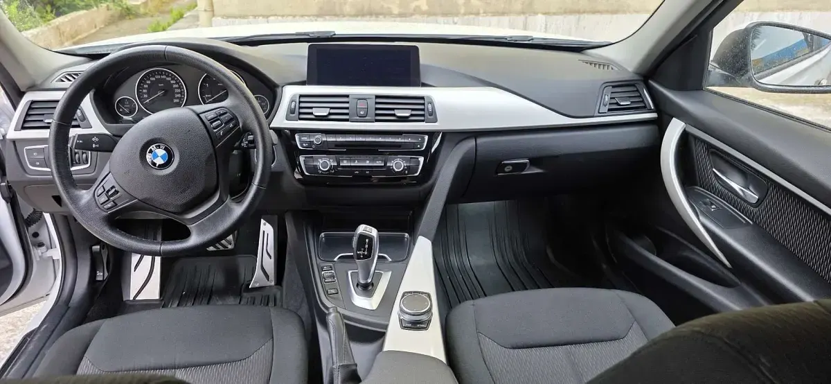 Usata BMW 318 Sport Line 150 CV (110 kW) 2018 Bianco Station wagon