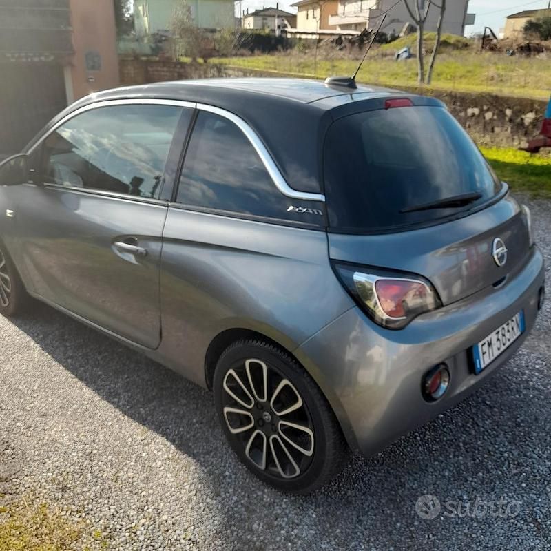 Usata Opel Adam 70 CV (51 kW) 2017 Grigio Utilitaria