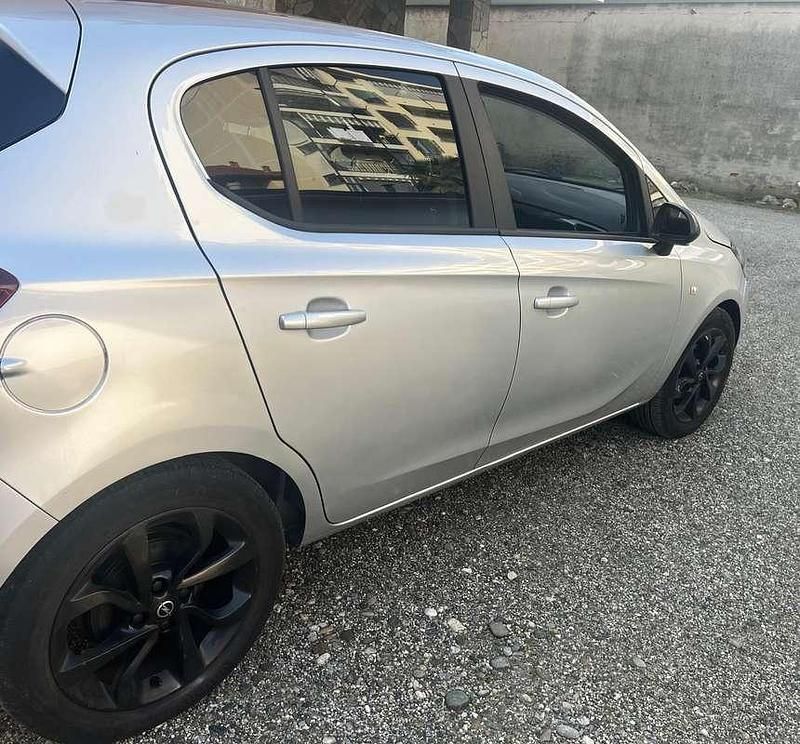 Usata Opel Corsa 69 CV (50 kW) 2017 Argento Utilitaria