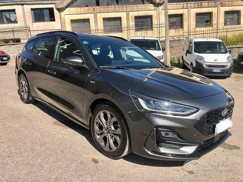 Usata Ford Focus ST-Line 125 CV (91 kW) 2023 Grigio Station wagon