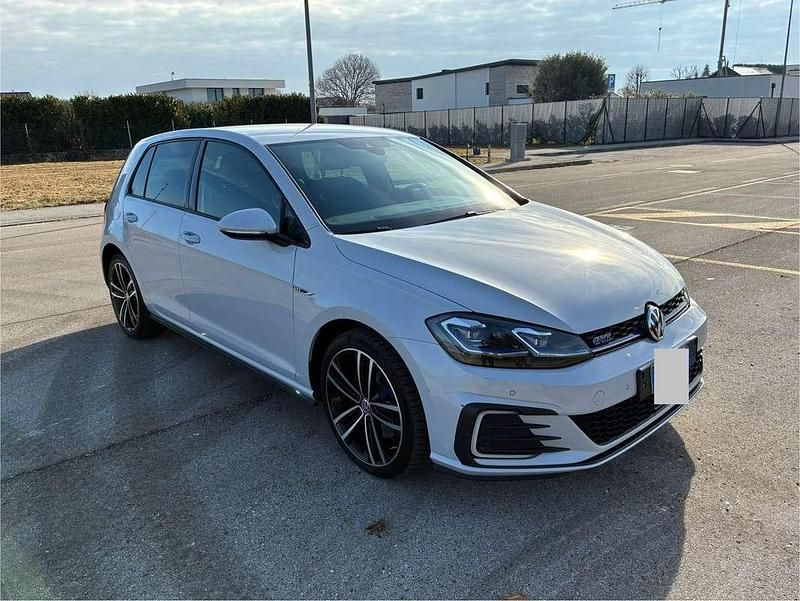 Usata VW Golf VII GTE 204 CV (150 kW) 2017 Bianco Berlina