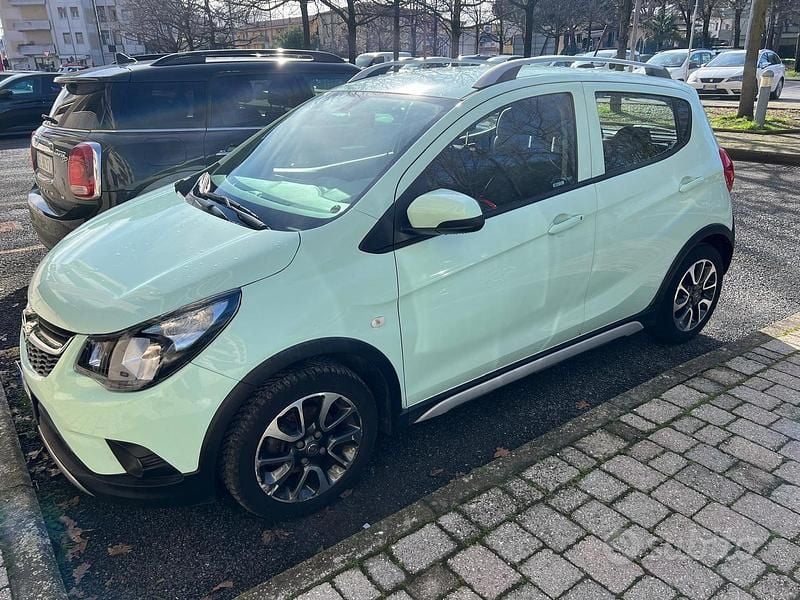 Usata Opel Karl Rocks 75 CV (55 kW) 2018 Utilitaria