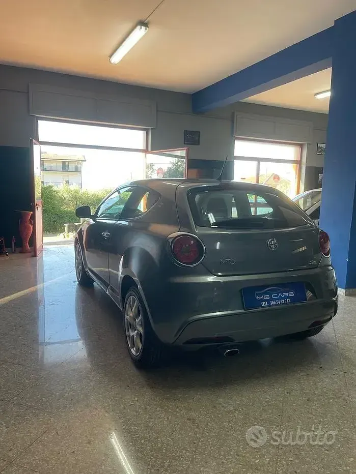 Usata Alfa Romeo MiTo Distinctive 120 CV (88 kW) 2010 Grigio Utilitaria