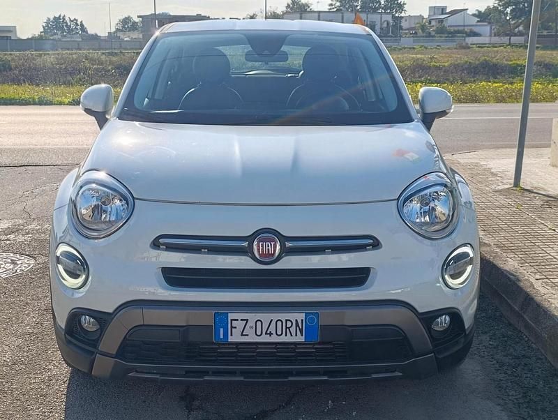 Usata Fiat 500 Cross 95 CV (69 kW) 2019 Blu Station wagon