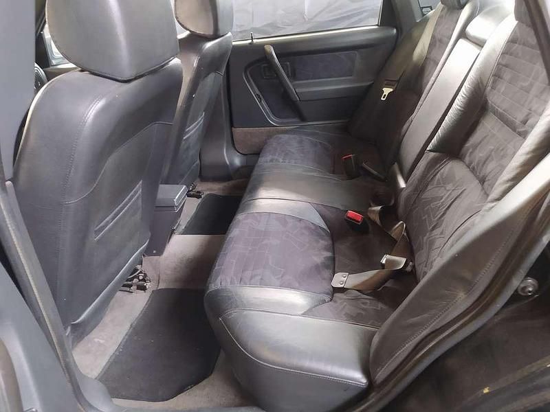 Usata Volvo 460 120 CV (88 kW) 1994 Nero Berlina