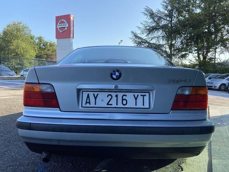 Usata BMW 318 Efficient Dynamics 116 CV (85 kW) 1998 Argento Berlina