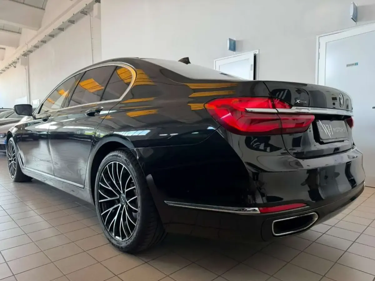 Usata BMW 730 265 CV (194 kW) 2018 Grigio Berlina