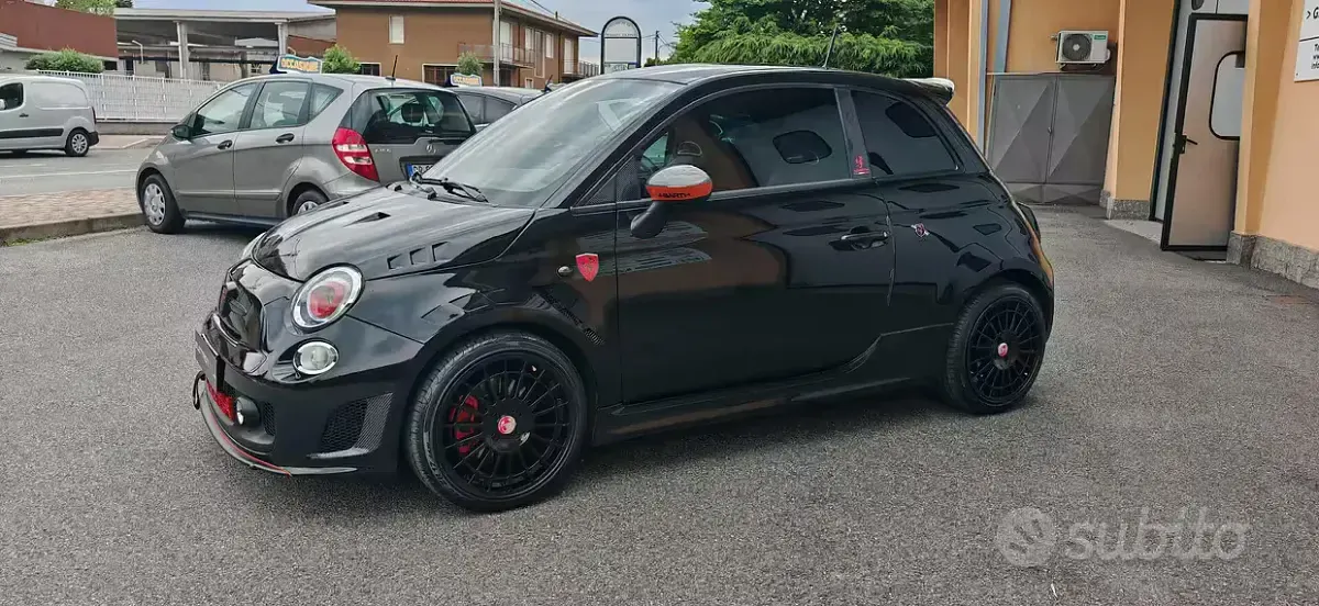 Usata Abarth 500 Custom 135 CV (99 kW) 2015 Nero Utilitaria