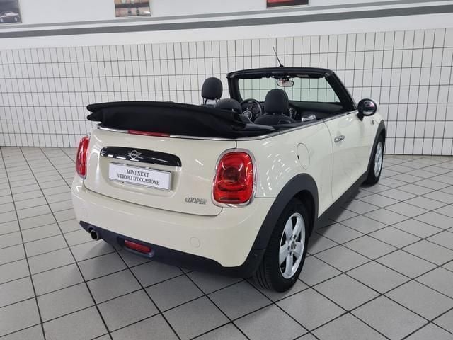 Usata Mini Cooper Cabriolet 135 CV (99 kW) 2018 Bianco Cabrio