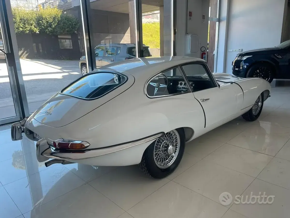 Usata Jaguar E-Type 265 CV (194 kW) 1960 Bianco Coupé