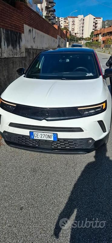 Usata Opel Mokka 110 CV (80 kW) 2021 Bianco SUV