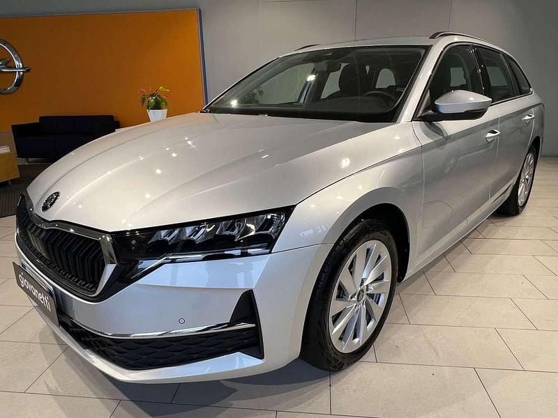 Usata Skoda Octavia Selection 150 CV (110 kW) 2025 Argento Station wagon