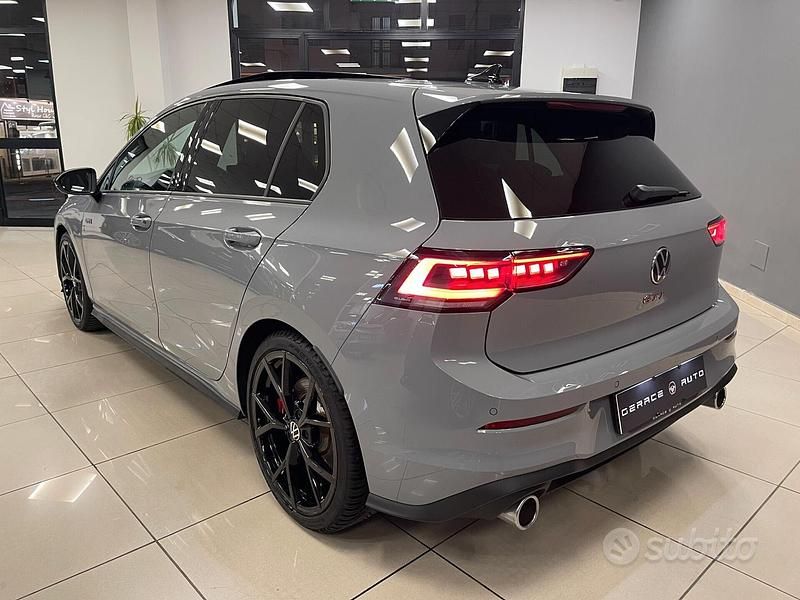 Usata VW Golf GTI 265 CV (194 kW) 2025 Grigio Berlina