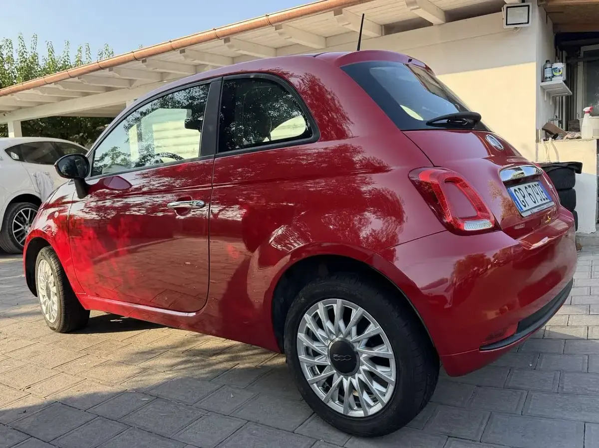 Usata Fiat 500 Passion 69 CV (50 kW) 2023 Rosso passione Utilitaria