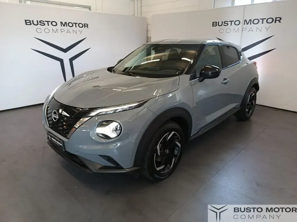 Usata Nissan Juke N-Connecta 143 CV (105 kW) 2023 Grigio / metallizzato SUV