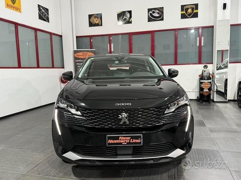 Usata Peugeot 3008 Allure 130 CV (95 kW) 2021 Nero SUV