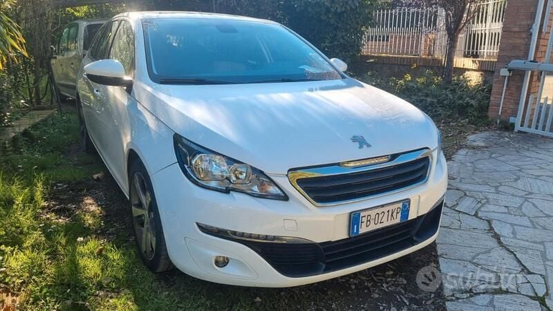 Bianco Usata 2016 Peugeot 308 Station wagon | 7500 € (Buon prezzo) - Immagine 1/4