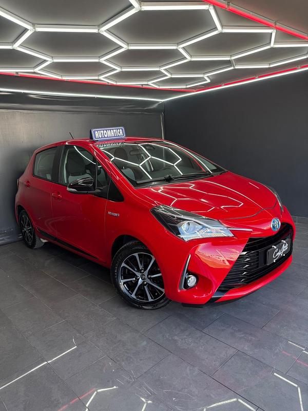 Usata Toyota Yaris Hybrid Edition 73 CV (53 kW) 2018 Rosso Berlina