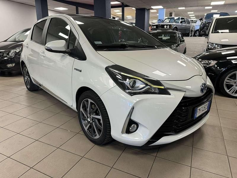 Usata Toyota Yaris Hybrid Style 73 CV (53 kW) 2017 Other Berlina