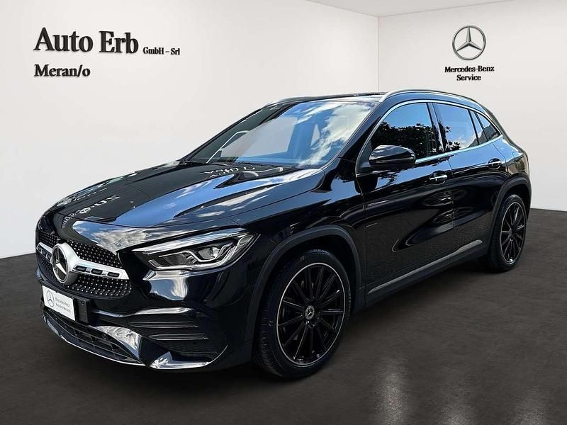 Usata Mercedes GLA200 Premium 163 CV (119 kW) 2022 Nero cosmo met. SUV