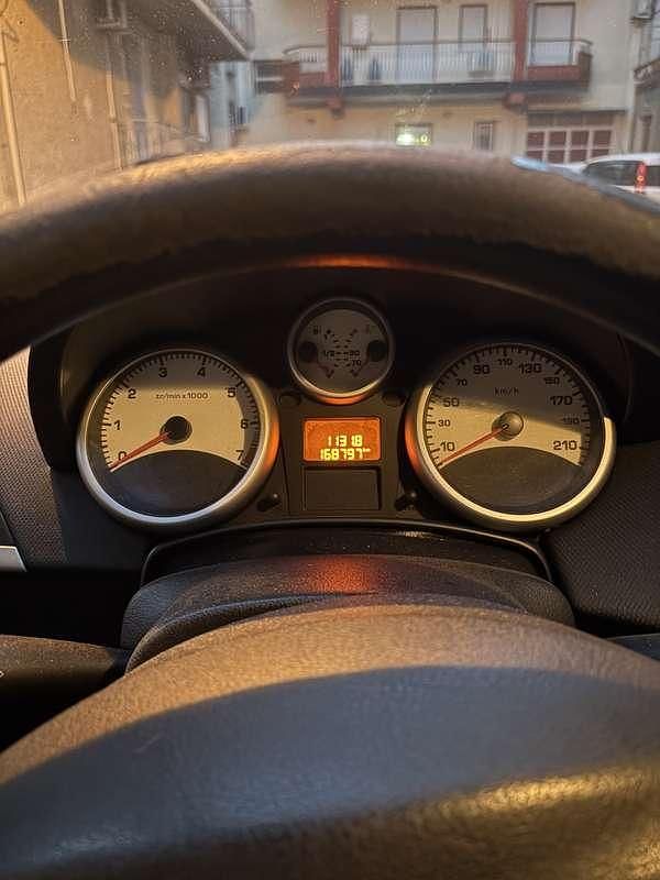 Usata Peugeot 207 73 CV (53 kW) 2008 Berlina