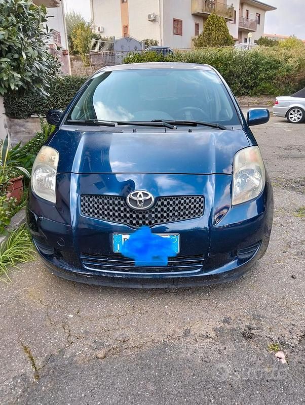 Usata Toyota Yaris 75 CV (55 kW) 2006 Blu Utilitaria