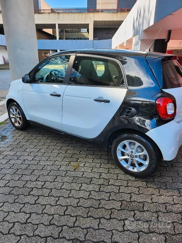 Usata Smart ForFour 71 CV (52 kW) 2018 Bianco Utilitaria