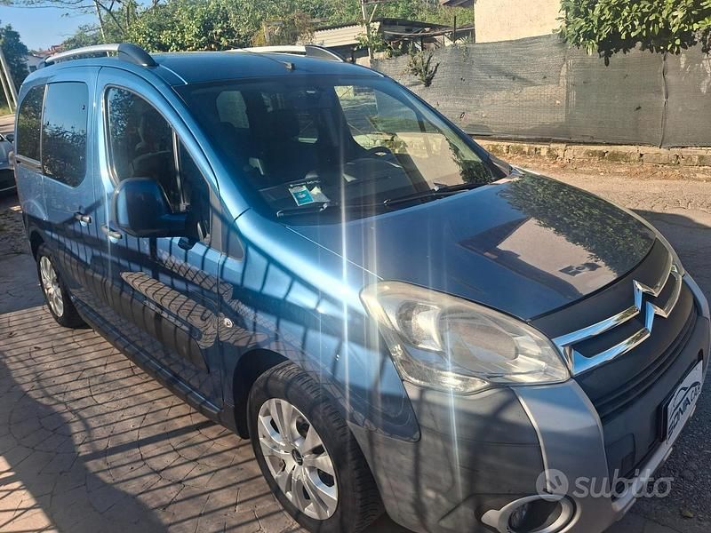 Usata Citroën Berlingo XTR 90 CV (66 kW) 2012 Blu Monovolume