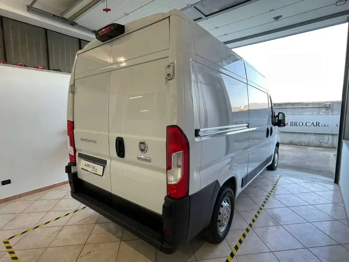 Usata Fiat Ducato 33 140 CV (102 kW) 2022 Other Furgone