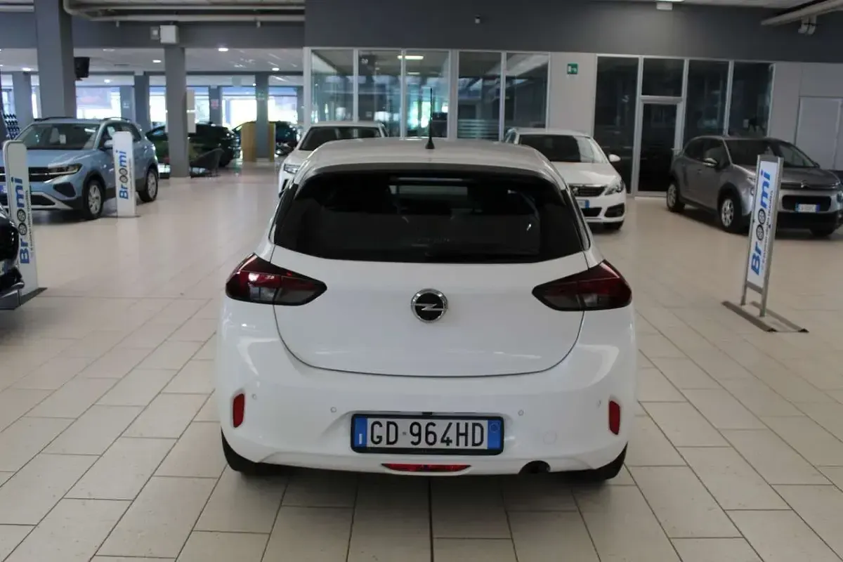 Usata Opel Corsa Edition 75 CV (55 kW) 2021 Bianco Utilitaria