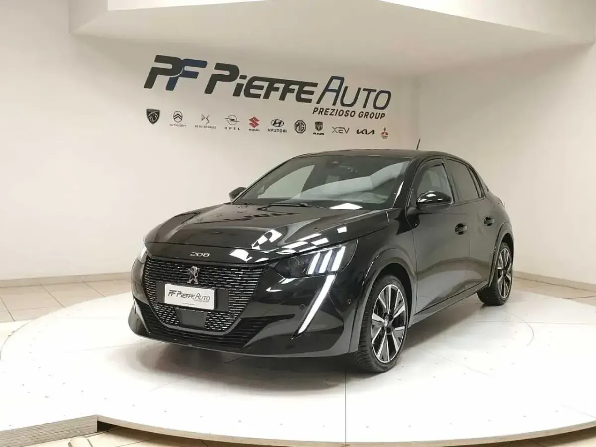 Usata Peugeot 208 GT 101 CV (74 kW) 2022 Utilitaria