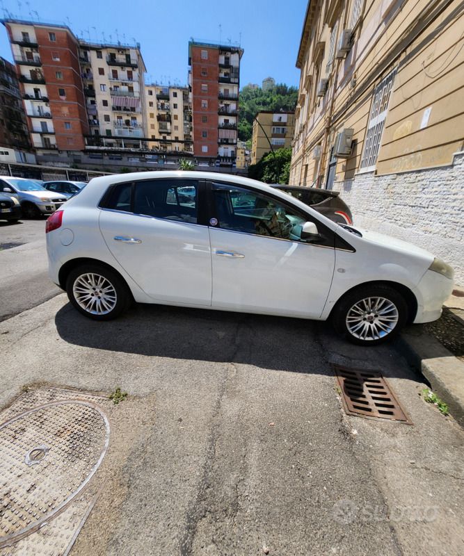 Usata Fiat Bravo 120 CV (88 kW) 2012 Bianco Utilitaria